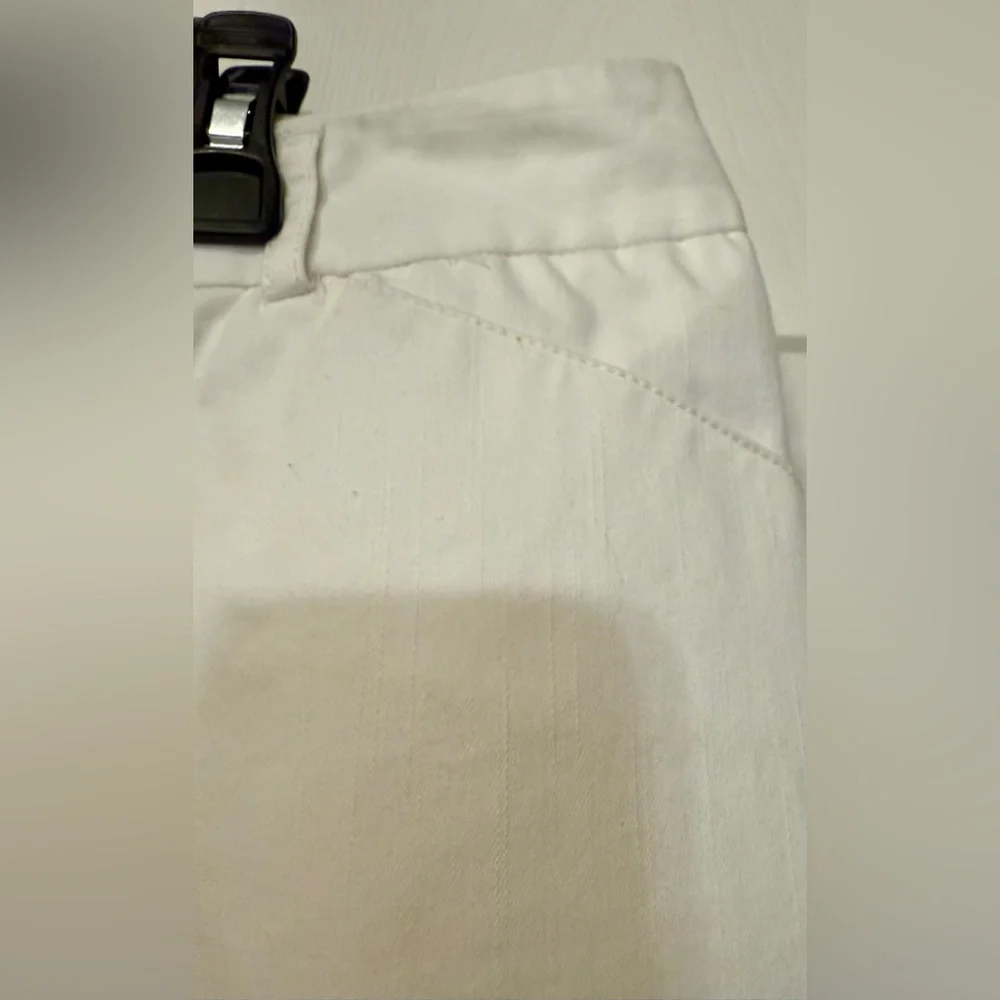 Larry Levine White Slim Leg Crop Chino Pants - Mid-Rise Size 12 - Picture 4 of 9